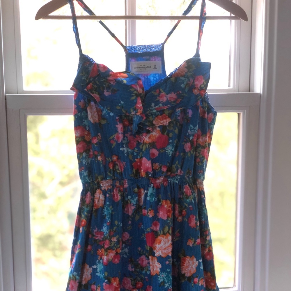 ABERCROMBIE AND FITCH BLUE SUN DRESS SIZE M